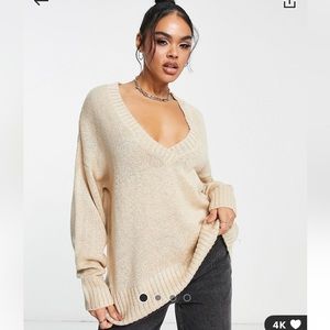 V neck knitted sweater